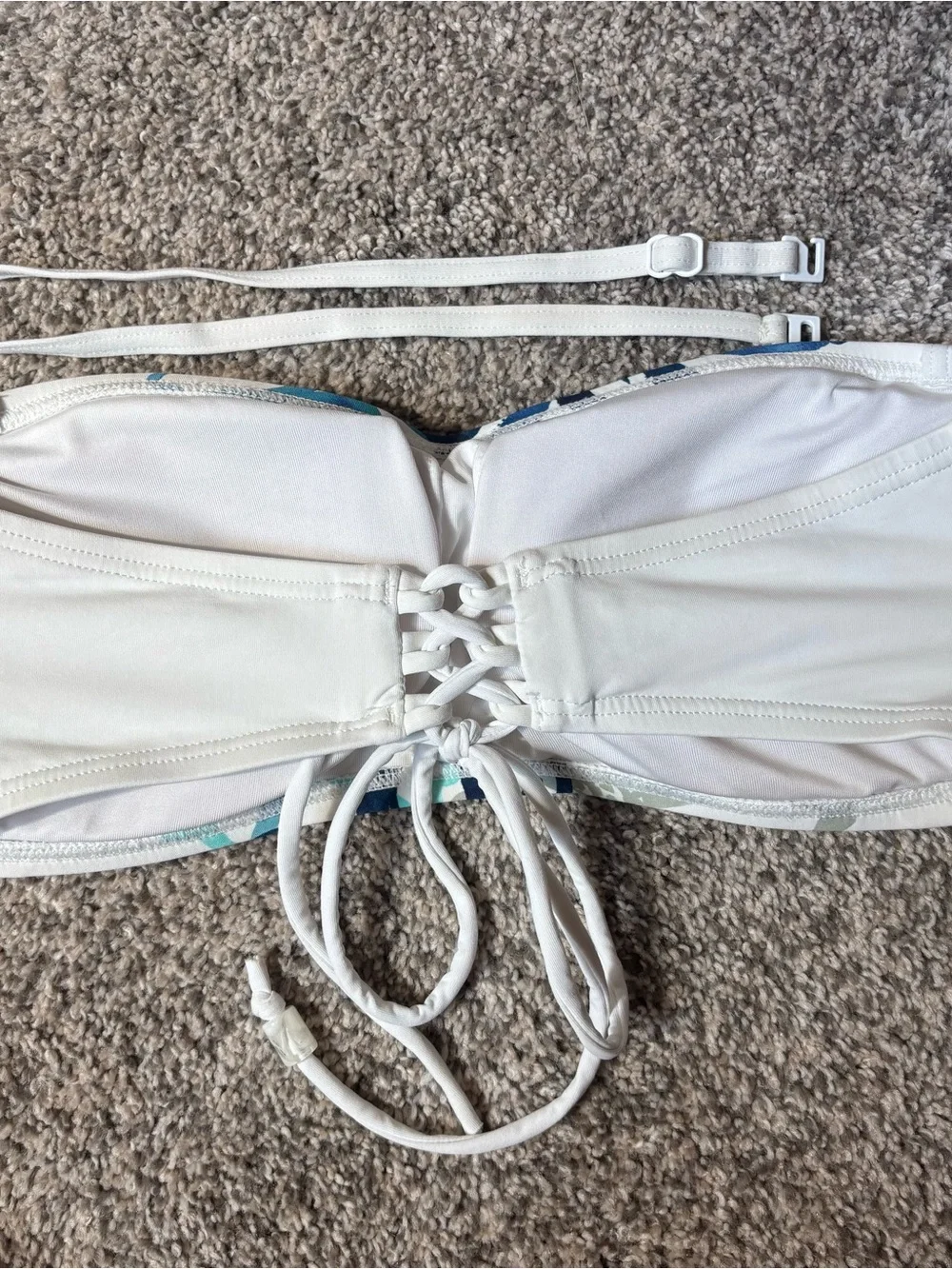 Carmen Marc Valvo White Bandeau Bikini Top with Blue Floral Print - Picture 2 of 4